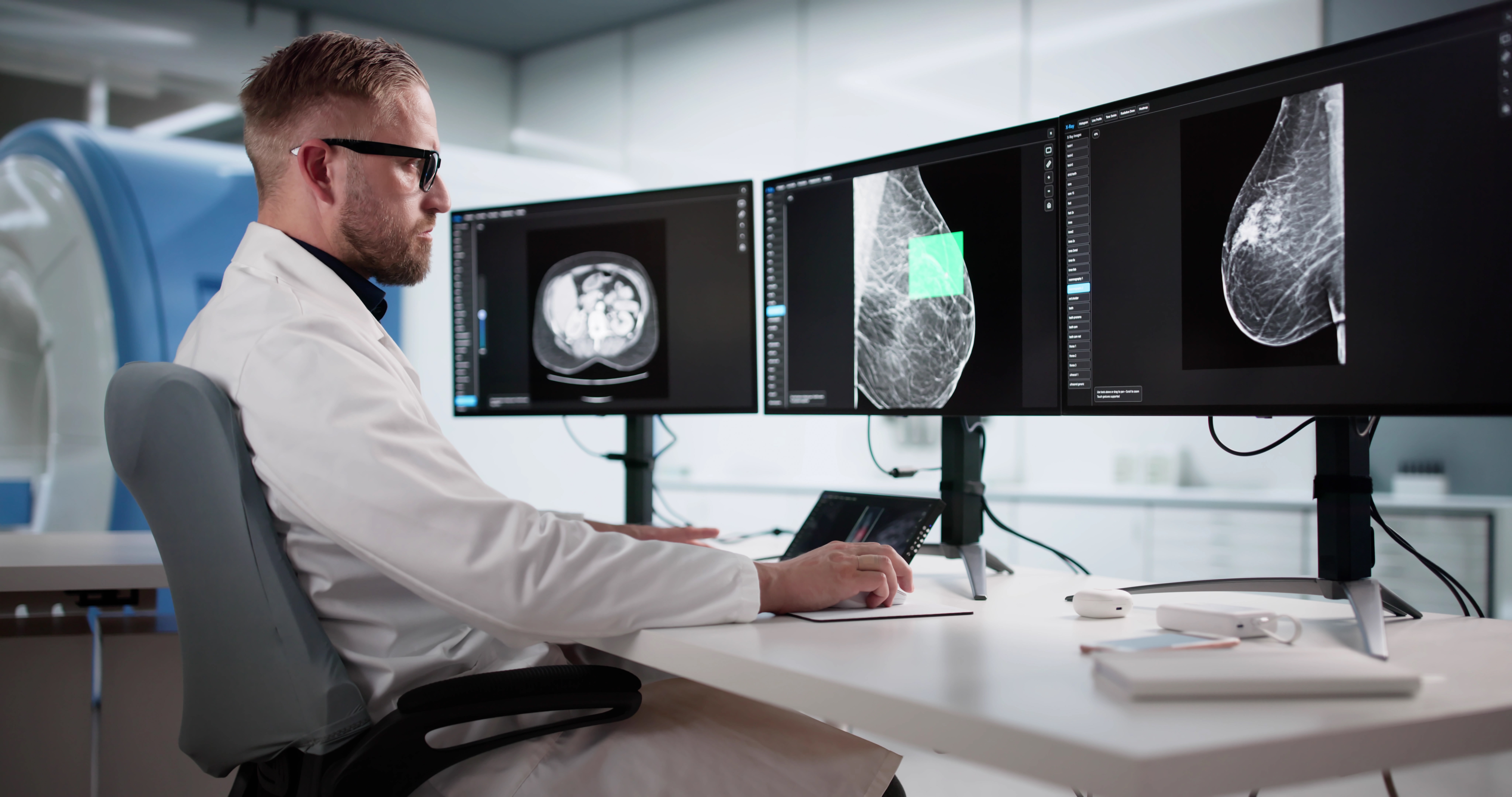 doctor,uses,x ray,imaging,to,screen,breast,cancer,before,surgery.