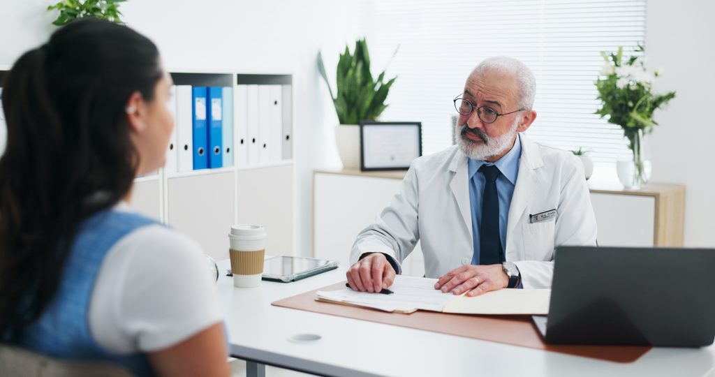 medical,,people,or,gp,in,hospital,with,consultation,,treatment,discussion