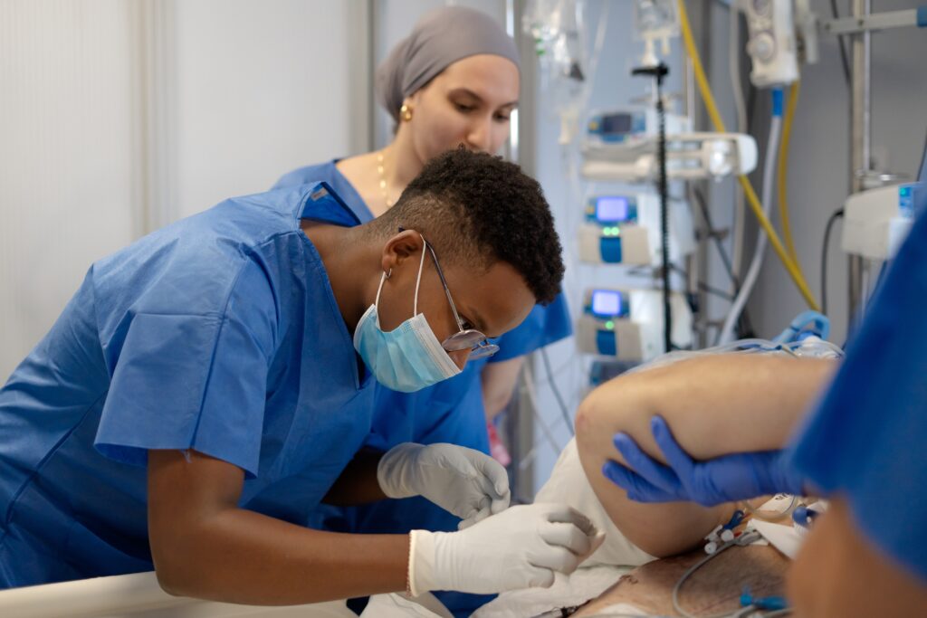 nurses,observing,patient's,condition,and,administering,medical,treatment,in,icu